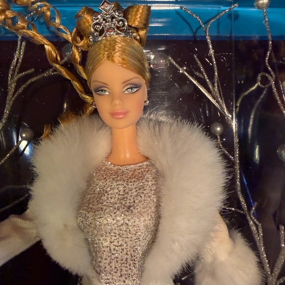 Barbie Holiday Visions Doll in White and Silver 2003 NIB - Picture 10 of 11